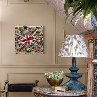 S-10-101-102-115-0053-1.jpg;full-color, pop-art, collage-style, newspaper, british flag, glam, punk, 